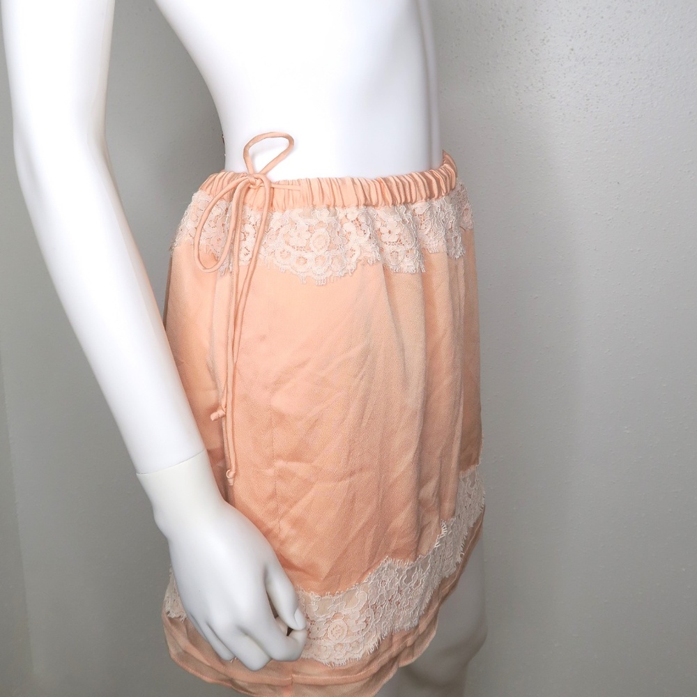 Banana Republic Lace Mini Skirt - Picture 2 of 8